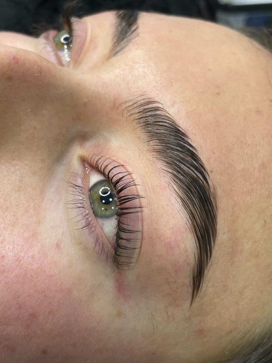 Laminácia obočia Piešťany – výsledok pred a po, Mya Beauty Studio