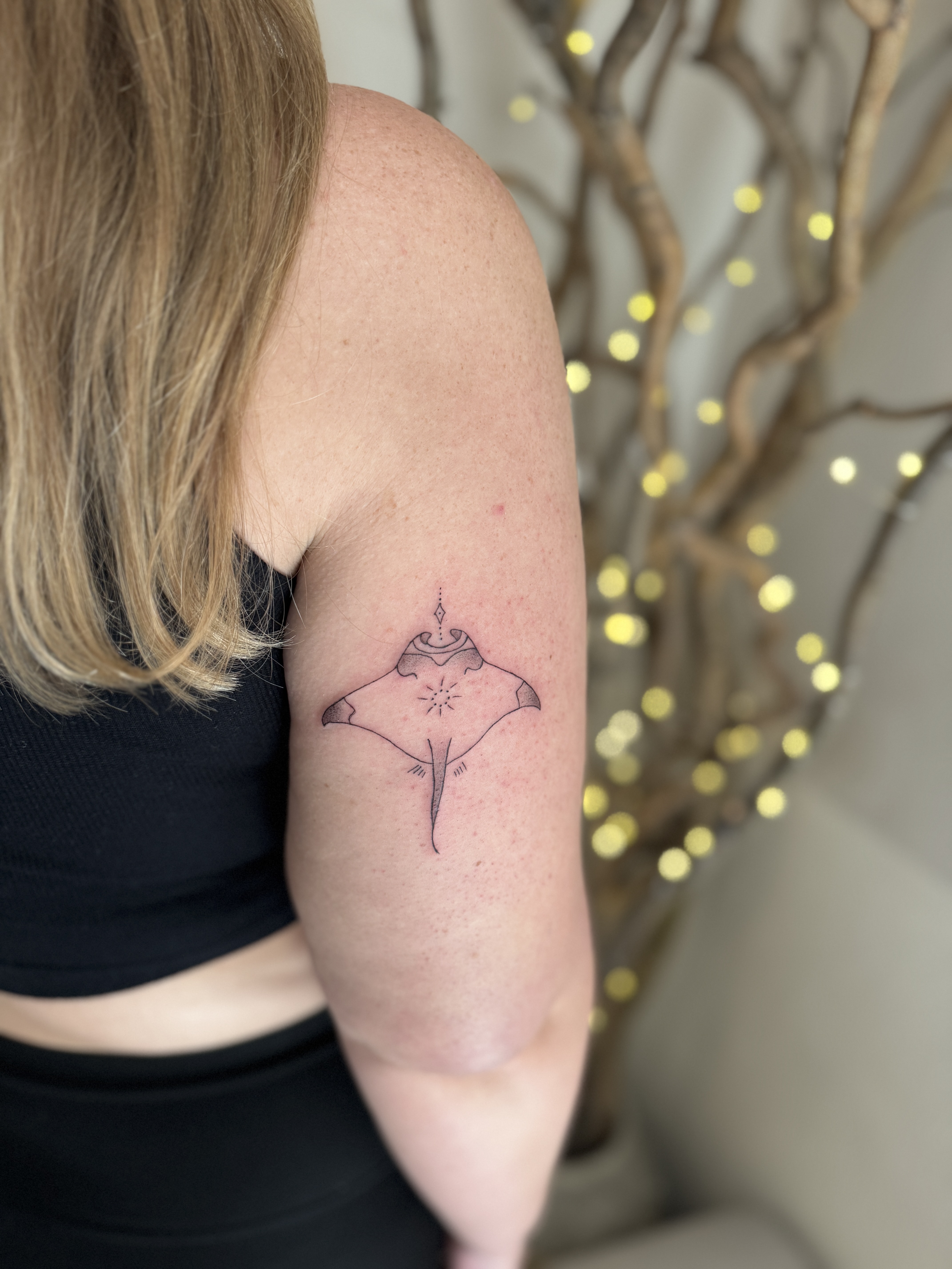 Mini tetovanie Piešťany – mantaray motív, Mya Beauty Studio