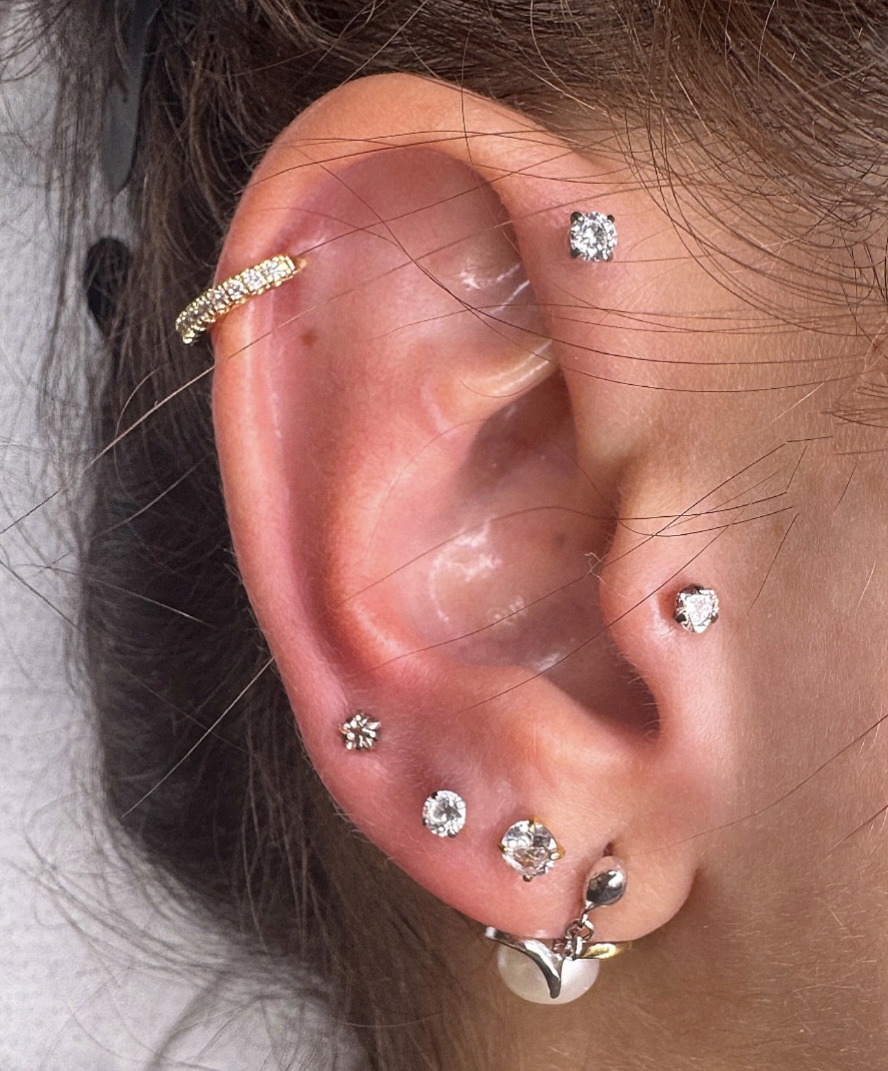 Piercing ucha Piešťany – krištáľové šperky, Mya Beauty Studio